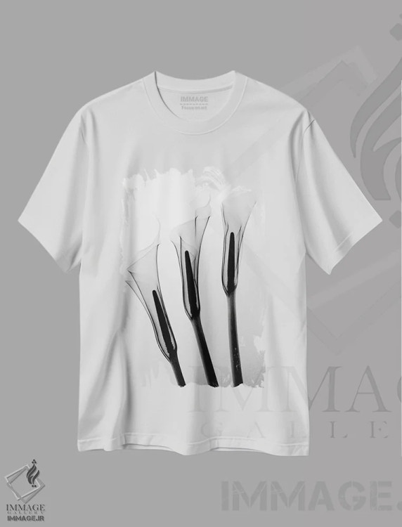 تیشرت سفید طرح دار کالاس یک، عکاسی سیاه و سفید اثر هونگ فام | فروشگاه ایماژ