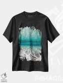 تیشرت مشکی طرح دار زیر موج شکسته، تزئینی اثر هانا پریویت | immage.ir