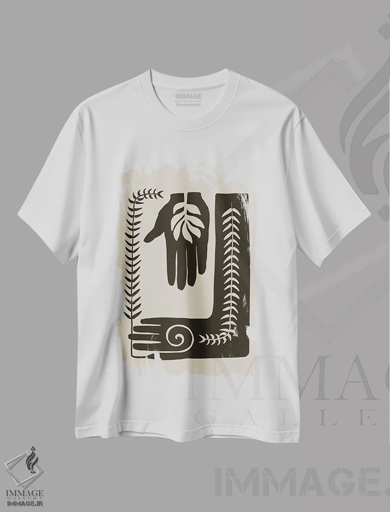 تیشرت سفید طرح دار چاپ بلوکی دست های طبیعت، دکور آفریقایی اثر آندریا هازه | immage.ir