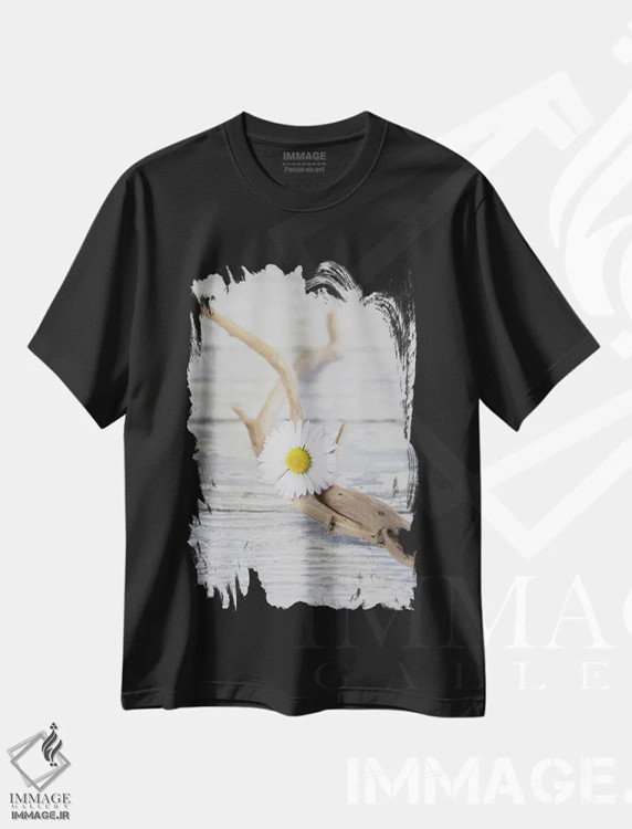 تیشرت مشکی طرح دار چوب شناور و گل داوودی به سبک ذن، مدیوم اثر آندریا هازه | immage.ir