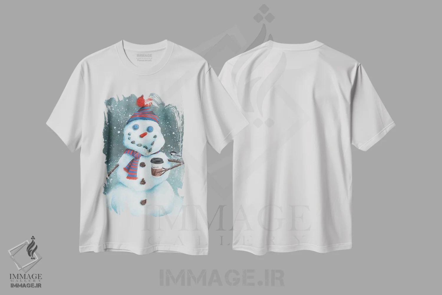 تیشرت سفید طرح دار قهوه بیشتر در برف، دکور تعطیلات اثر هالی سیمنتال | immage.ir