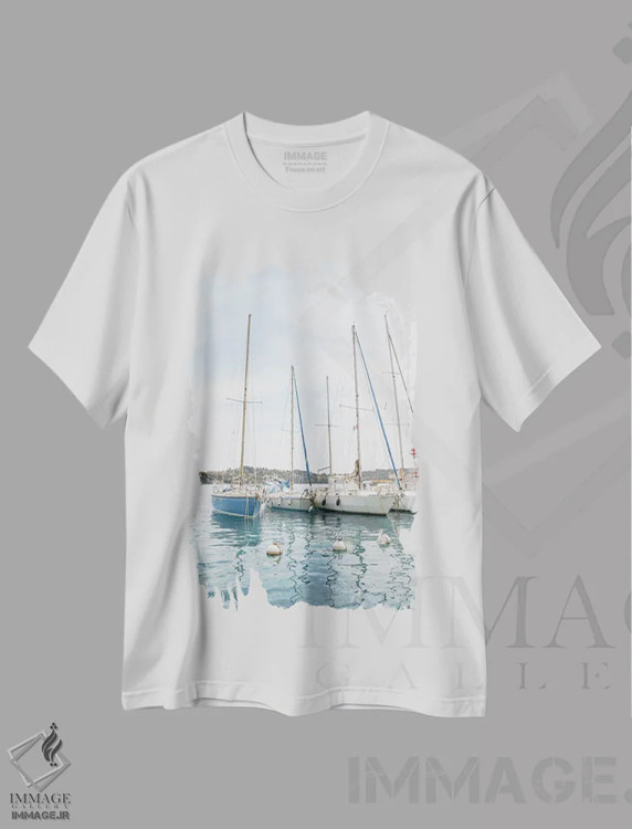 تیشرت سفید طرح دار تابستان در جنوب فرانسه، تزئینی اثر هنریکه شنک | immage.ir