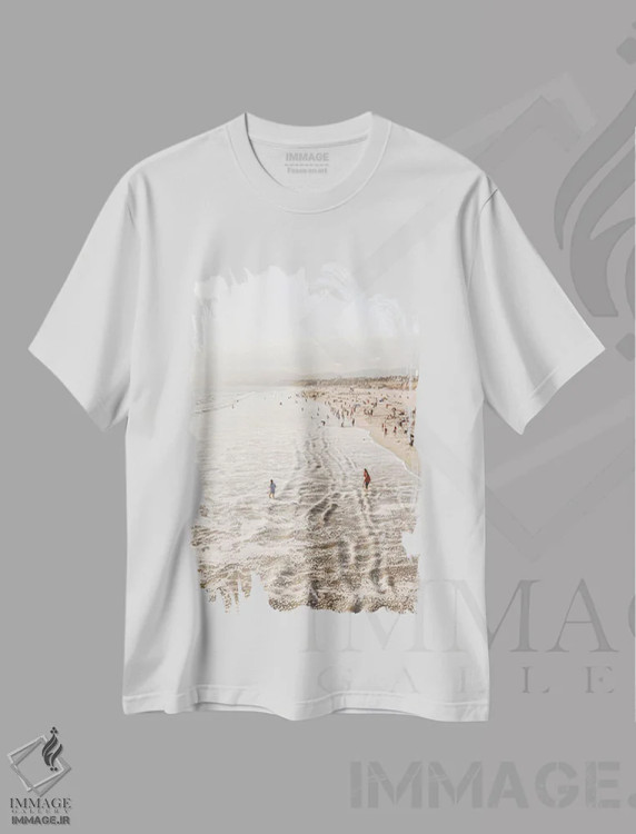 تیشرت سفید طرح دار ساحل سانتا مونیکا، کالیفرنیا، دکور ساحلی اثر هنریکه شنک | immage.ir