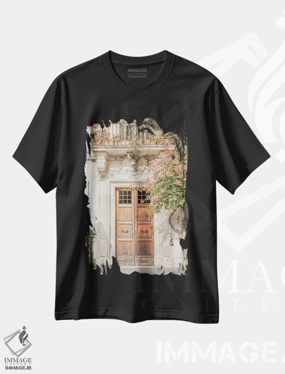 تیشرت مشکی طرح دار ورودی گلکاری شده در رم، مدیوم اثر هنریکه شنک | immage.ir