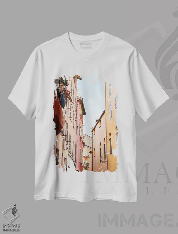 تیشرت سفید طرح دار شهر قدیمی رنگارنگ نیس، تزئینی اثر هنریکه شنک | immage.ir