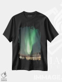 تیشرت مشکی طرح دار شفق قطبی در نروژ ۲، مدیوم اثر هنریکه شنک | فروشگاه ایماژ