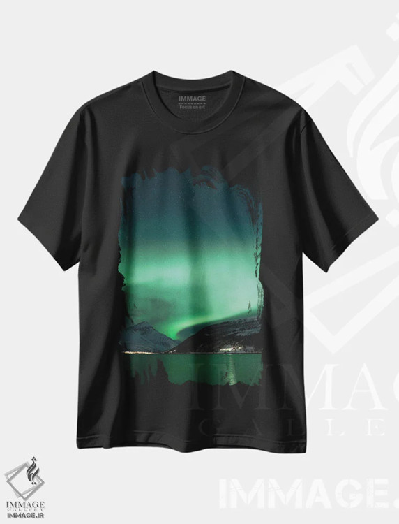 تیشرت مشکی طرح دار شفق شمالی، مدیوم اثر هنریکه شنک | فروشگاه ایماژ