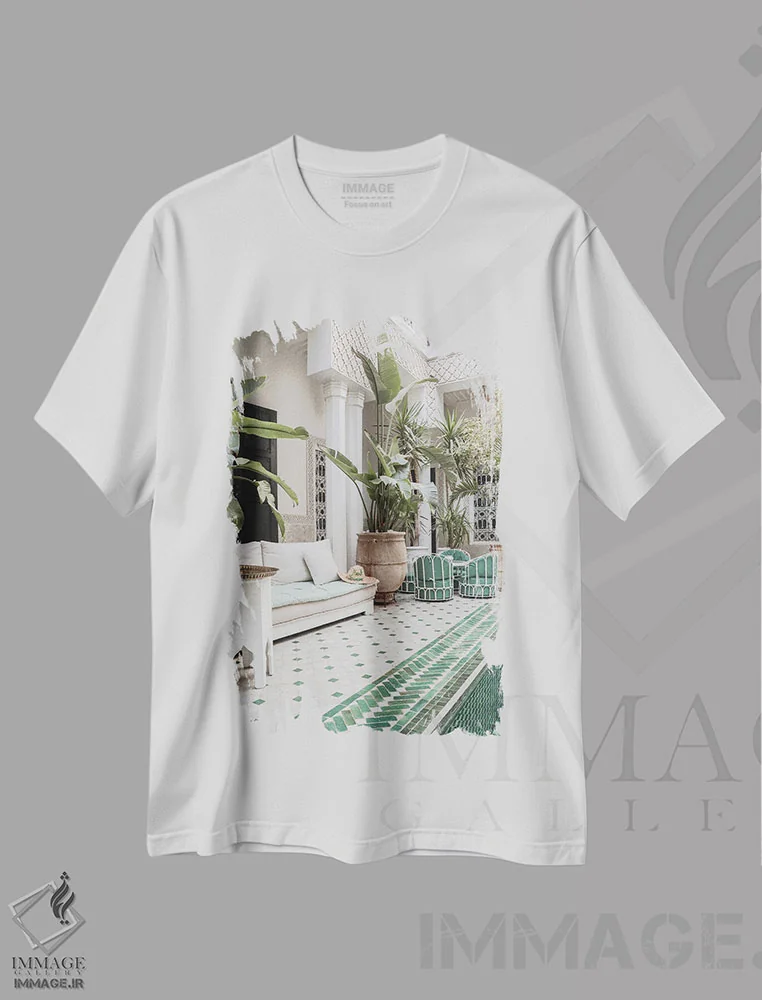 تیشرت سفید طرح دار ریاض گرمسیری در مراکش، تزئینی اثر هنریکه شنک | immage.ir