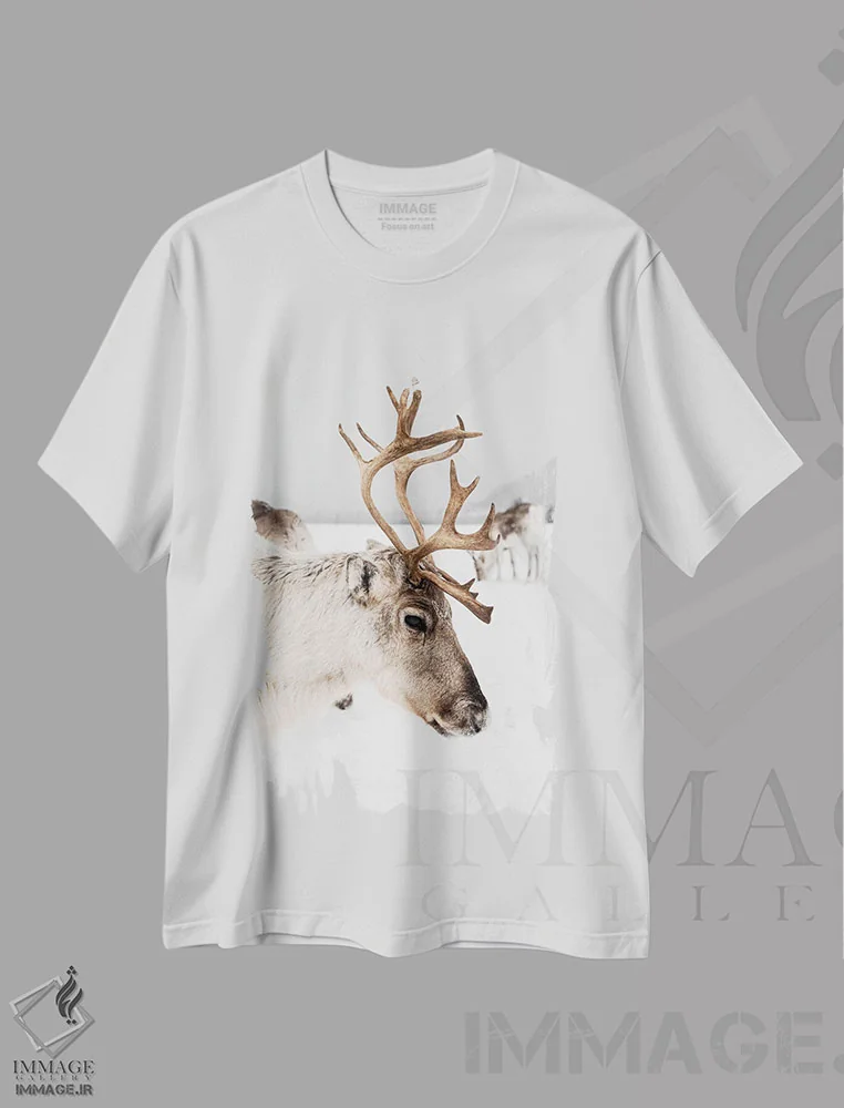 تیشرت سفید طرح دار گوزن شاخ دار در نروژ ۲، مدیوم اثر هنریکه شنک | immage.ir