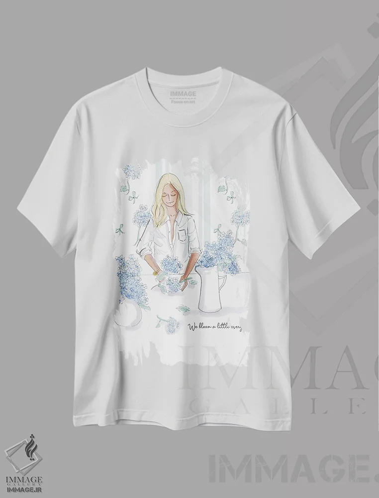 تیشرت سفید طرح دار ما هر روز کمی شکوفا می شویم، هنر دیجیتال اثر هدر استیلافسن | immage.ir