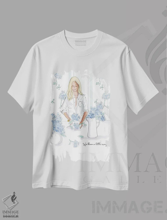 تیشرت سفید طرح دار ما هر روز کمی شکوفا می شویم، هنر دیجیتال اثر هدر استیلافسن | immage.ir