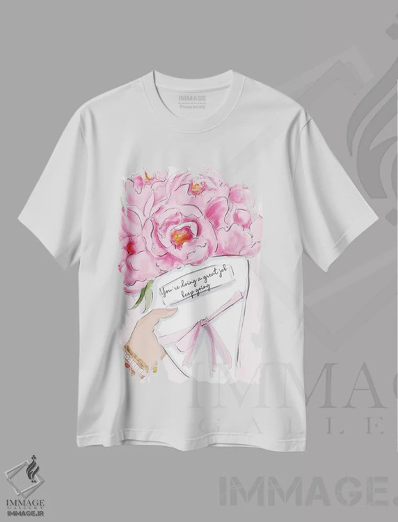 تیشرت سفید طرح دار کارت عالیه، هنر دیجیتال اثر هدر استیلافسن | immage.ir