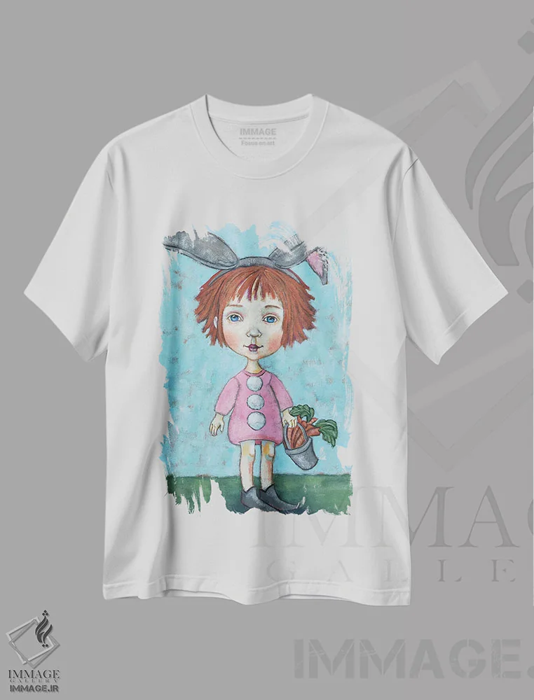تیشرت سفید طرح دار سر هویج، هنر فاخر معاصر اثر هالی وُجاهن | immage.ir