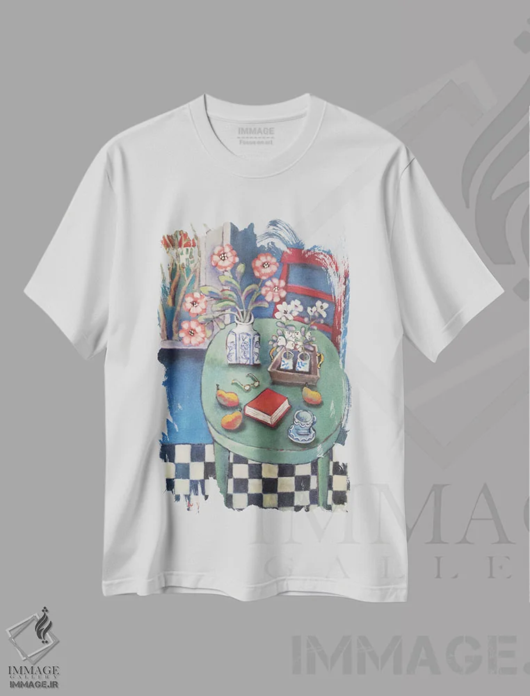 تیشرت سفید طرح دار میز سبز، هنر فاخر معاصر اثر هالی وُجاهن | فروشگاه ایماژ