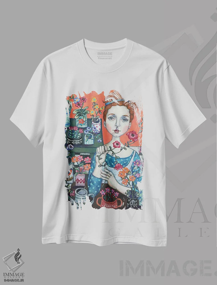 تیشرت سفید طرح دار گل فروش زیبا، تزئینی اثر هالی وُجاهن | فروشگاه ایماژ