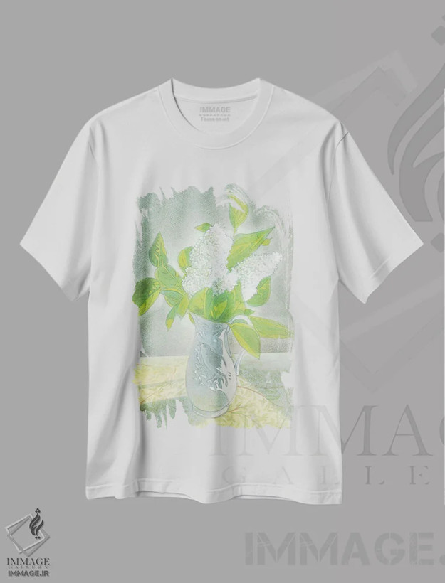 تیشرت سفید طرح دار یاس سفید در کوزه سفید، هنر فاخر معاصر اثر ایان بک | فروشگاه ایماژ