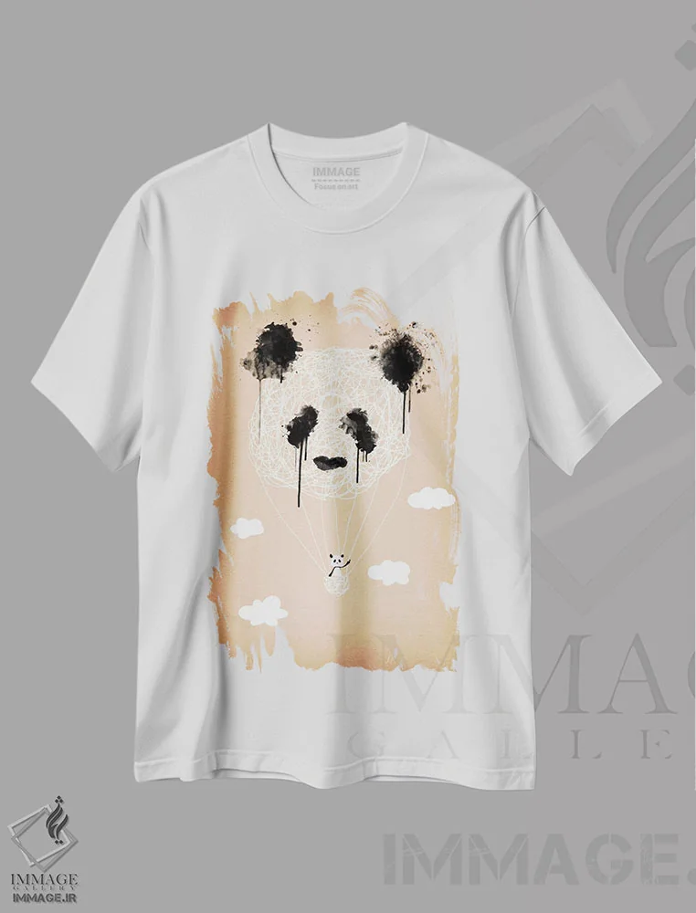 تیشرت سفید طرح دار پاندا سوار بالن هوای گرم، هنر دیجیتال اثر فایو بای فایو کالکتیو | immage.ir