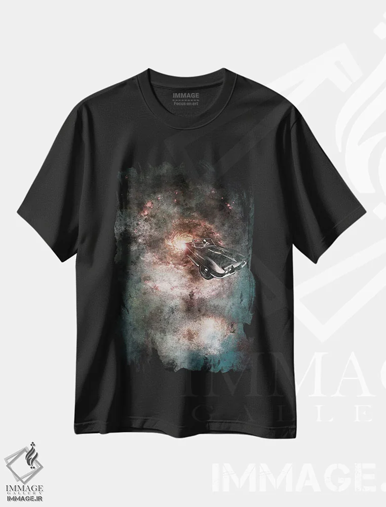 تیشرت مشکی طرح دار سوار کار کهکشان، هنر فاخر معاصر اثر فایو بای فایو کالکتیو | immage.ir