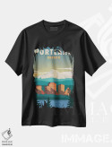 تیشرت مشکی طرح دار پورتلند، تزئینی اثر ایدیااستورم استودیوز | فروشگاه ایماژ