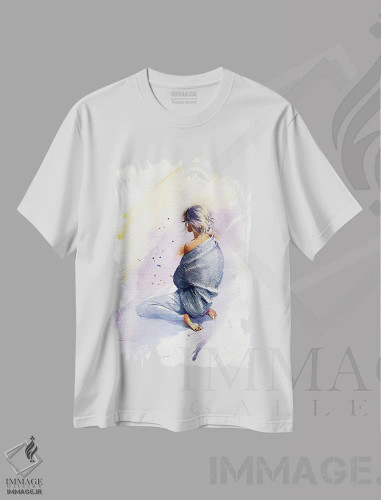 تیشرت سفید طرح دار نشسته بر زمین، دکور معاصر اثر مارینا ایگناتووا | فروشگاه ایماژ