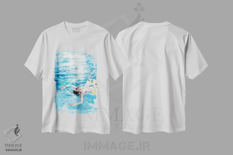 تیشرت سفید طرح دار روی آب، دکور ساحلی اثر مارینا ایگناتووا | immage.ir