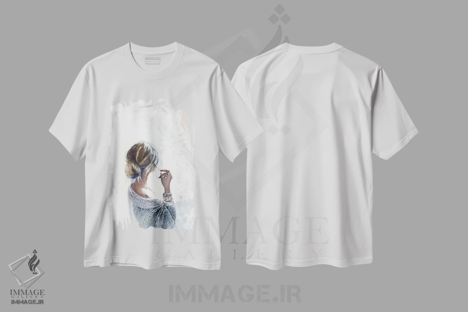 تیشرت سفید طرح دار کنار پنجره، دکور معاصر اثر مارینا ایگناتووا | immage.ir