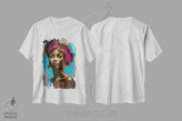 تیشرت سفید طرح دار زن آفریقایی، هنر آمریکایی آفریقایی تبار اثر اینا مدودوا | immage.ir