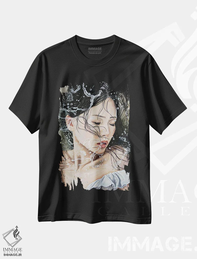 تیشرت مشکی طرح دار پاشیدن آب، هنر فاخر معاصر اثر اینا مدودوا | immage.ir