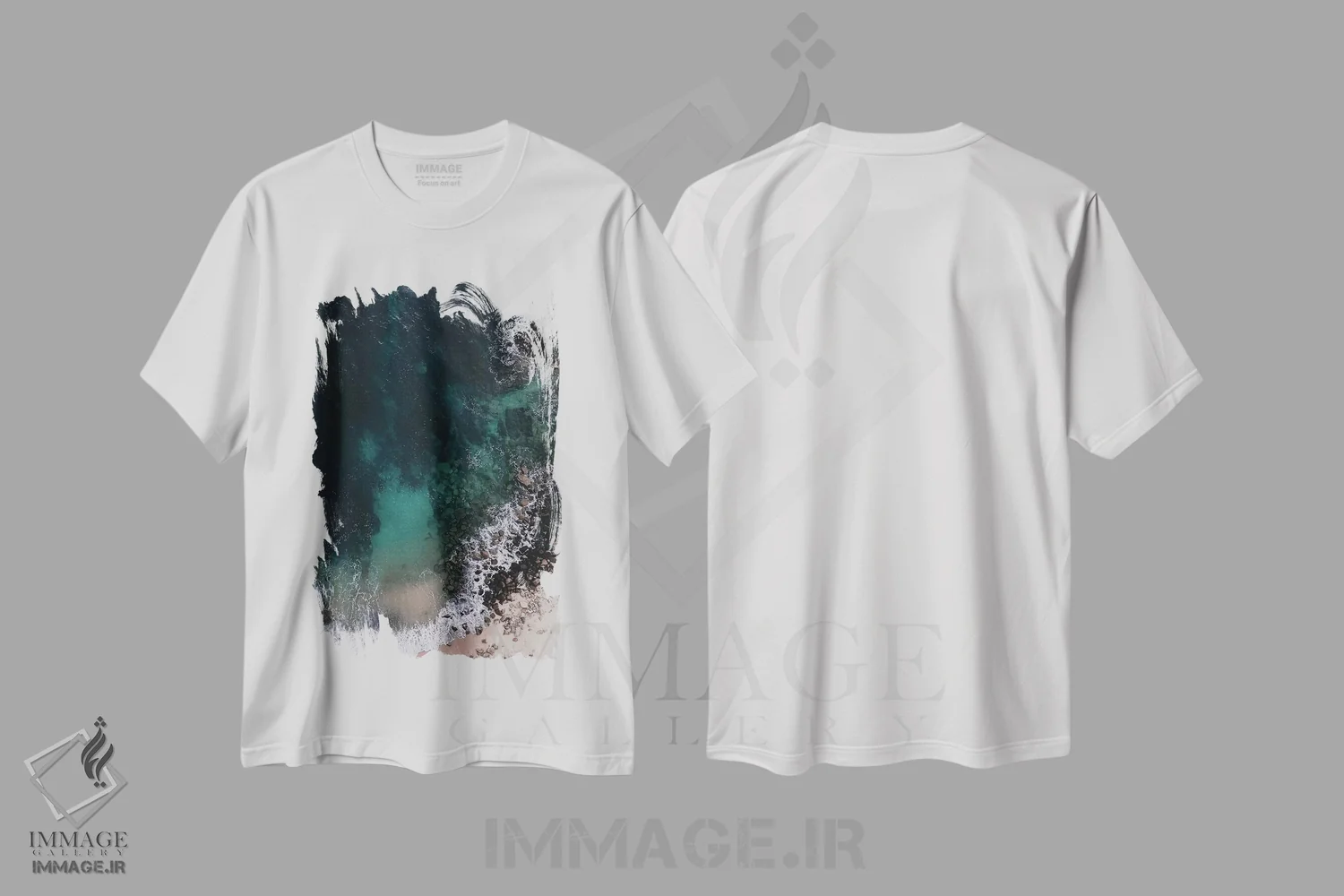 تیشرت سفید طرح دار اقیانوس سبز زمردی، دکور ساحلی اثر اینگرید بدوز | immage.ir