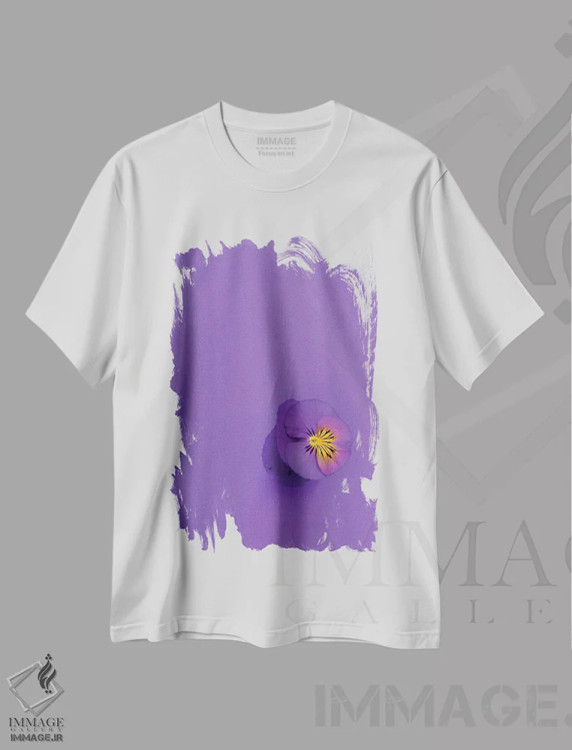 تیشرت سفید طرح دار بنفشه اسطوخودوسی، مدیوم اثر اینکادو | immage.ir