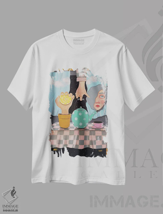 تیشرت سفید طرح دار پیش بینی، مدیوم اثر ایرینا پانِدوا | immage.ir