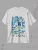تیشرت سفید طرح دار نیلوفرهای آبی شکوفه دار ۴، تزئینی اثر ایرینا رومیانسه وا | فروشگاه ایماژ