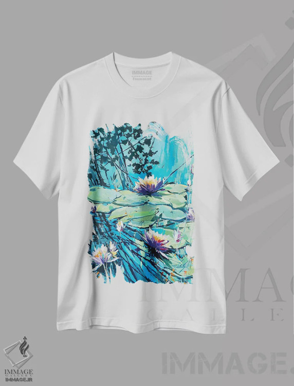 تیشرت سفید طرح دار نیلوفرهای آبی شکوفه دار ۲، تزئینی اثر ایرینا رومیانسه وا | immage.ir