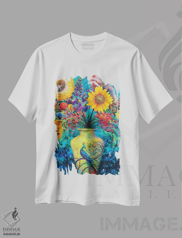 تیشرت سفید طرح دار گل آذین، دکور معاصر اثر آیریس اسکات | فروشگاه ایماژ