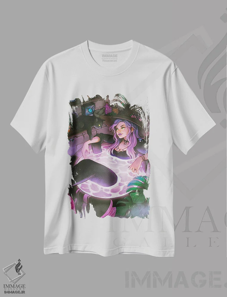 تیشرت سفید طرح دار دیگ جادویی مر، هنر دیجیتال اثر آیوی دولامور | فروشگاه ایماژ