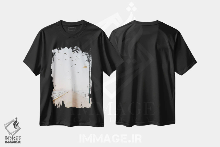 تیشرت مشکی طرح دار پرندگان بر فراز اسکله با فانوس ها، هنر دیجیتال اثر ایوجنیا بیدیوک | immage.ir