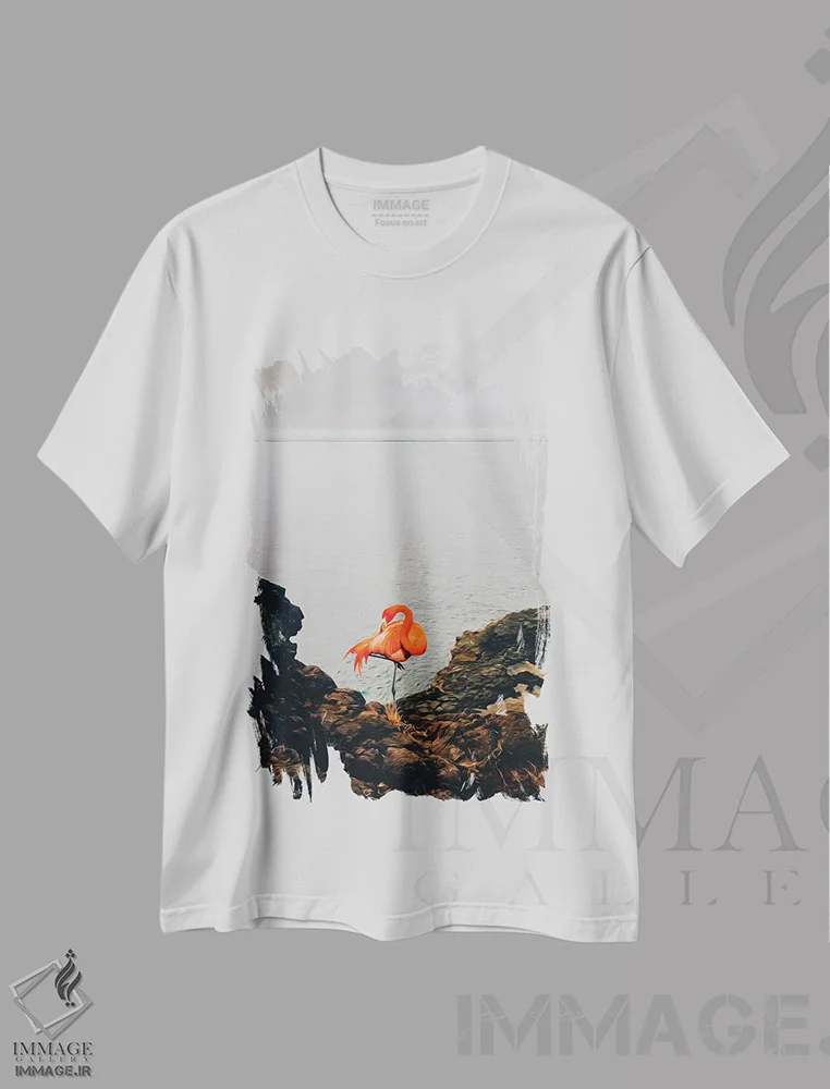 تیشرت سفید طرح دار فلامینگوها روی ساحل صخره ای، هنر دیجیتال اثر ایوجنیا بیدیوک | immage.ir