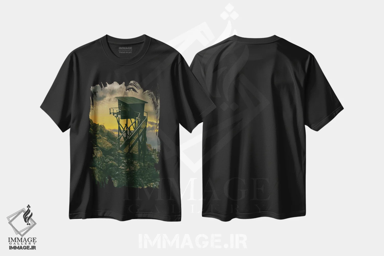 تیشرت مشکی طرح دار کلبه چوبی روی پایه در کوهستان، مدیوم اثر ایوجنیا بیدیوک | فروشگاه ایماژ