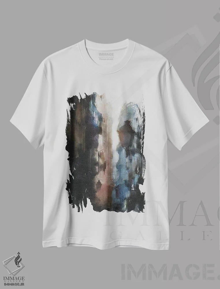 تیشرت سفید طرح دار خیابانی در شهر قدیمی اثر ایوجنیا بیدیوک | immage.ir