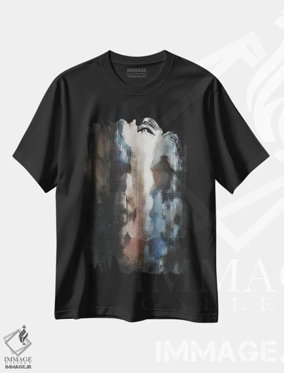 تیشرت مشکی طرح دار خیابانی در شهر قدیمی اثر ایوجنیا بیدیوک | فروشگاه ایماژ