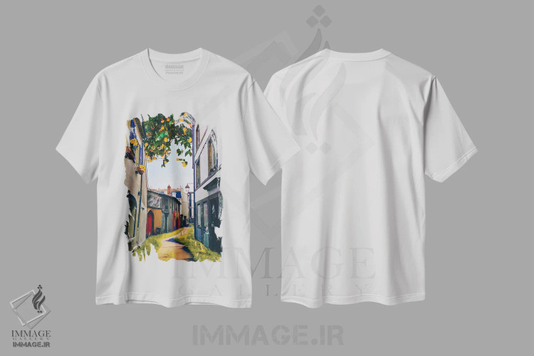 تیشرت سفید طرح دار خیابانی آفتابی در شهر قدیمی اسپانیا، تزئینی اثر ایوجنیا بیدیوک | فروشگاه ایماژ