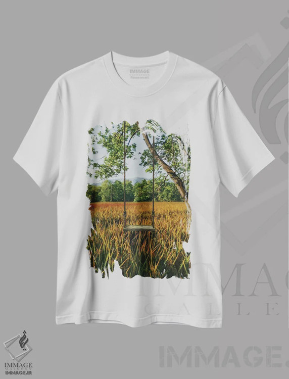 تیشرت سفید طرح دار تاب در جنگلی در یک فضای باز، تزئینی اثر ایوجنیا بیدیوک | immage.ir
