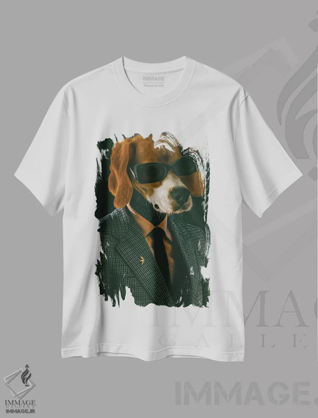 تیشرت سفید طرح دار بیگل با کت و عینک، تزئینی اثر ایوجنیا بیدیوک | فروشگاه ایماژ