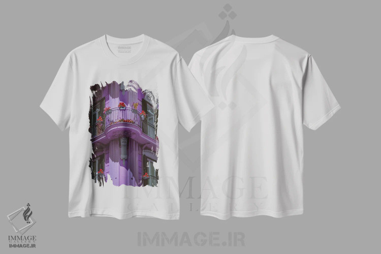 تیشرت سفید طرح دار نمای بنفش خانه ای قدیمی با بالکن ها، هنر دیجیتال اثر ایوجنیا بیدیوک | فروشگاه ایماژ