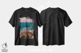 تیشرت مشکی طرح دار گل های وحشی روی تپه ای در کنار دریا، تزئینی اثر ایوجنیا بیدیوک | فروشگاه ایماژ