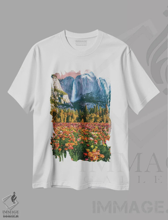 تیشرت سفید طرح دار دشتی با گل های رانانکولوس شکوفا در کوهستان، تزئینی اثر ایوجنیا بیدیوک | immage.ir