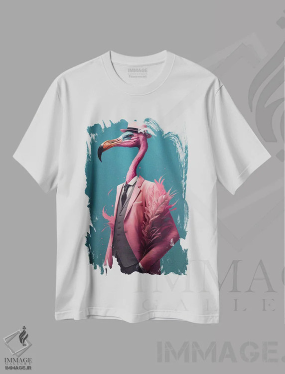 تیشرت سفید طرح دار پرترهٔ فلامینگو صورتی با کت و کلاه صورتی، تزئینی اثر ایوجنیا بیدیوک | immage.ir