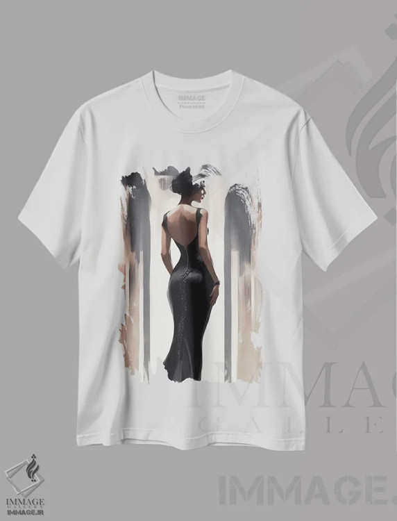 تیشرت سفید طرح دار زن با لباس مشکی، تزئینی اثر ایوجنیا بیدیوک | فروشگاه ایماژ