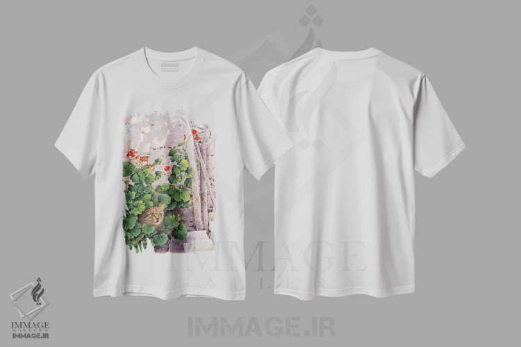 تیشرت سفید طرح دار کاتیا گربه یونانی در میان شمعدانی ها، تزئینی اثر آیوری کتس | immage.ir