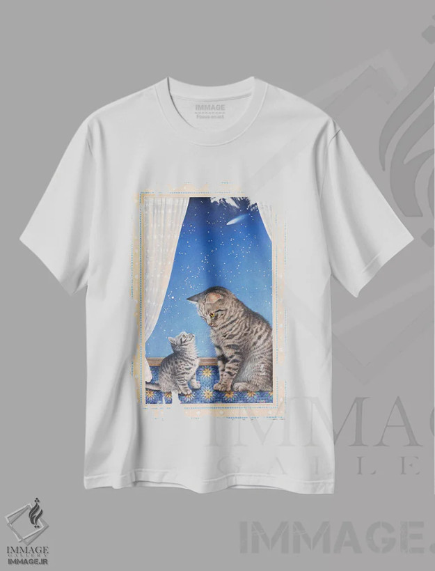 تیشرت سفید طرح دار مینتاکا با مادرش لوسی، تزئینی اثر آیوری کتس | فروشگاه ایماژ